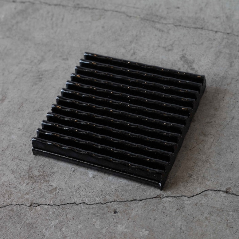 【TILE KIOSK】凸凹タイル - black