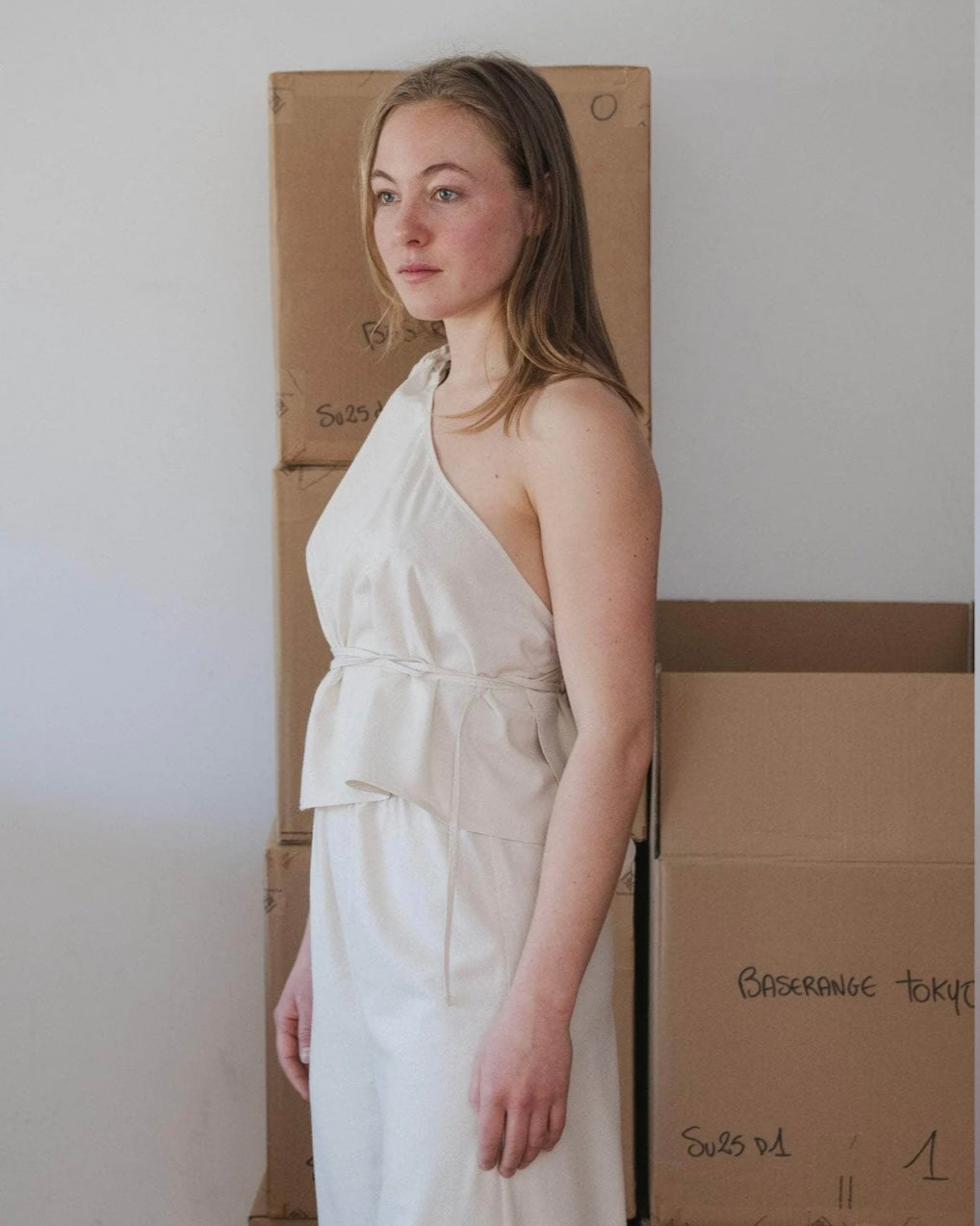 【BASERANGE】VIEW TOP / OFF WHITE