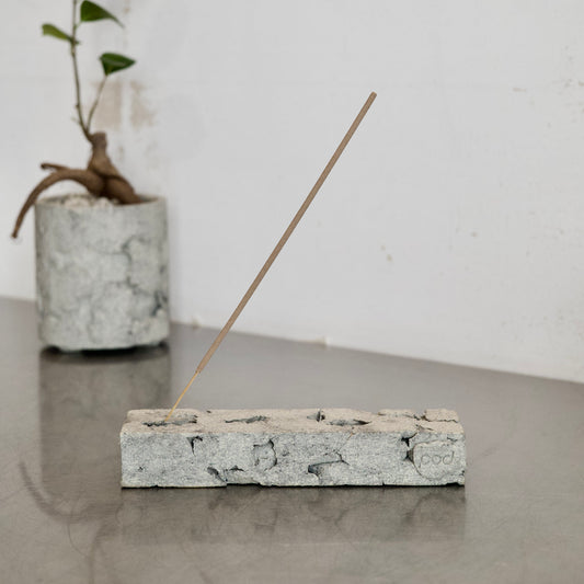 Incense stand - 信楽焼 -