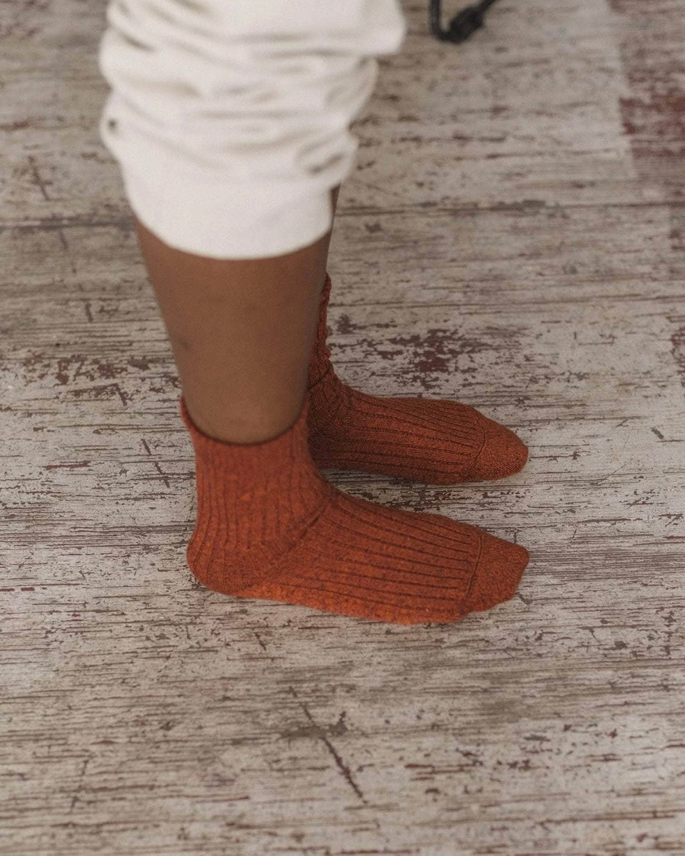 【BASERANGE】RIB OVERANKLE SOCKS