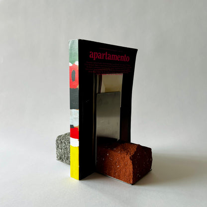 Bookend brick