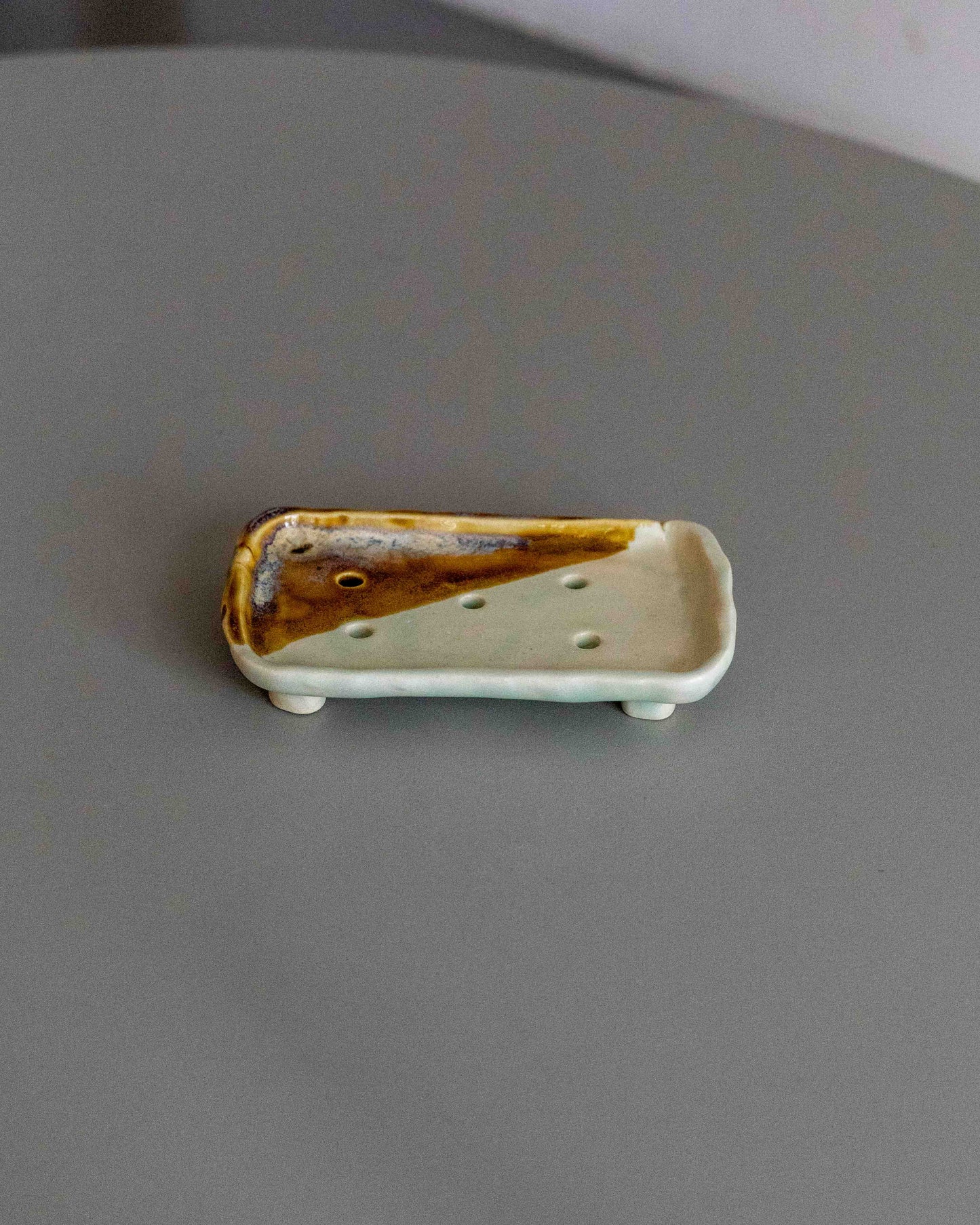 【HISS CERAMICS】Soap dish