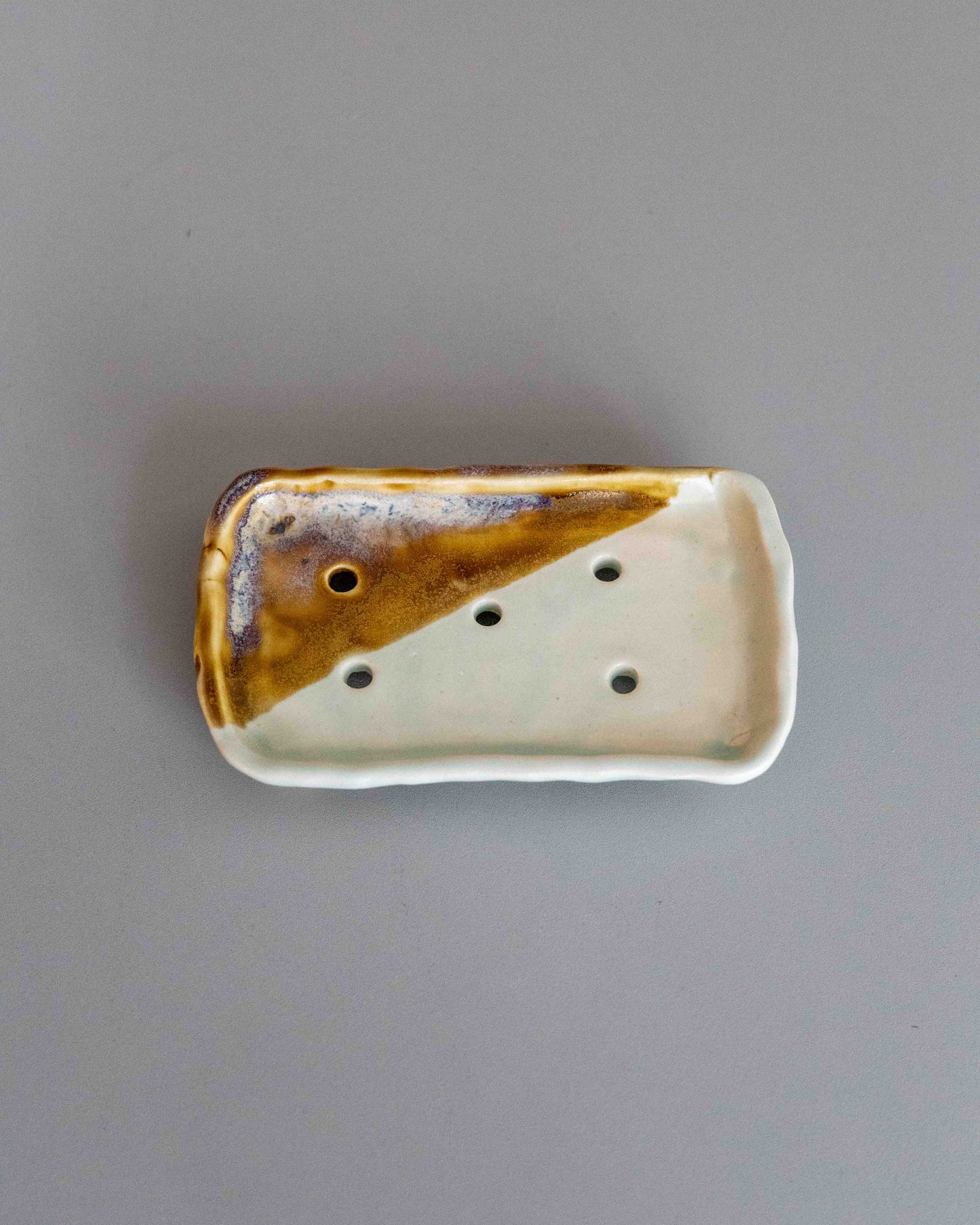 【HISS CERAMICS】Soap dish