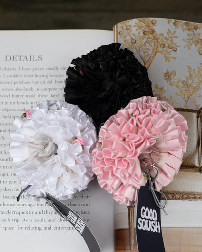 【GOOD SQUISH】THE FLOWERED GIRL BLACK